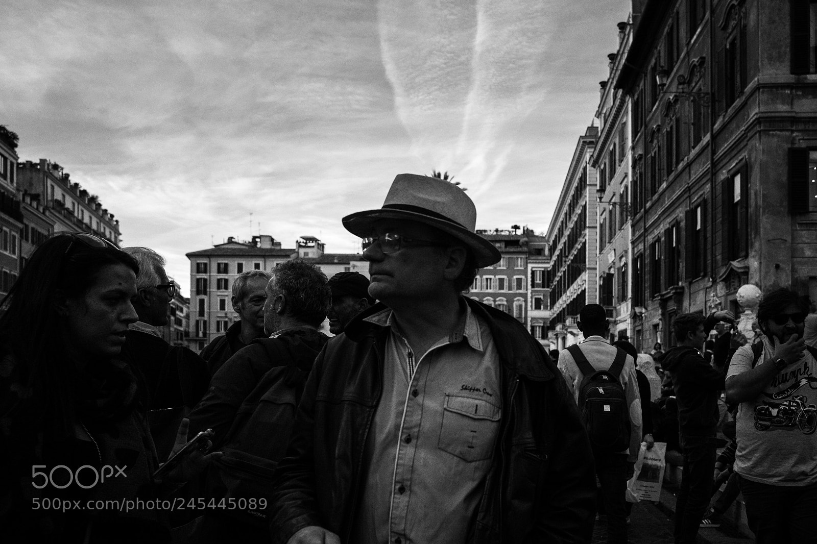 Leica Q (Typ 116) sample photo. Smoking hat photography