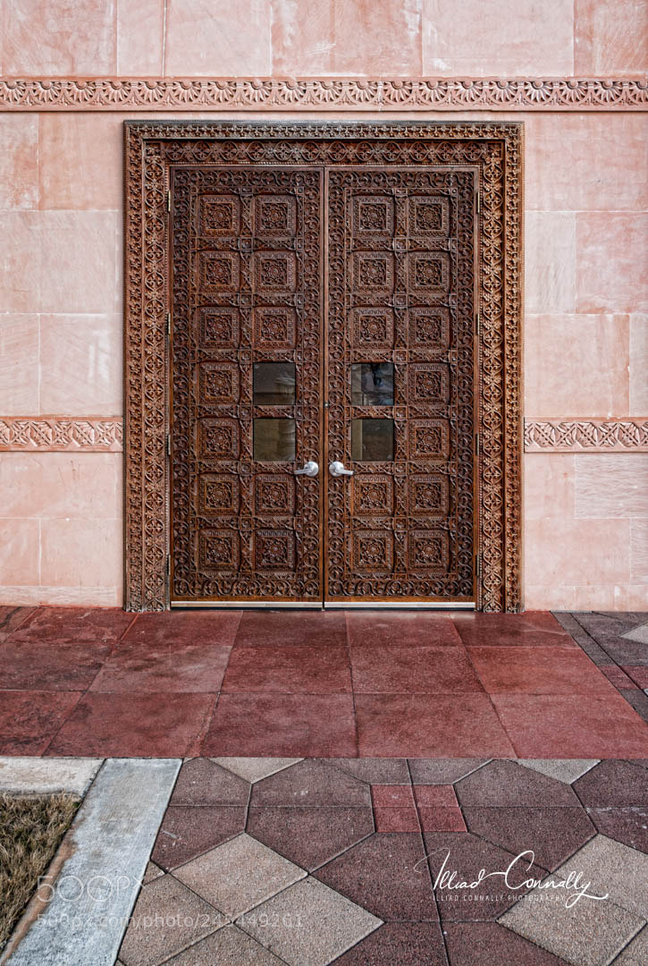 Sony a7R II sample photo. Misaligned path photography
