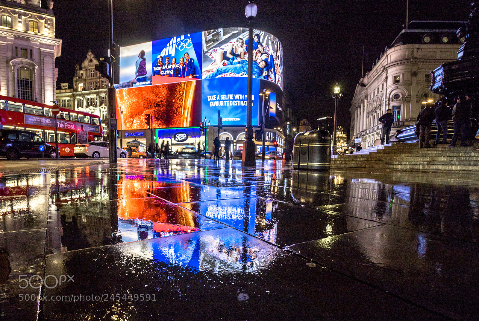 Canon EOS 760D (EOS Rebel T6s / EOS 8000D) sample photo. Piccadilly photography