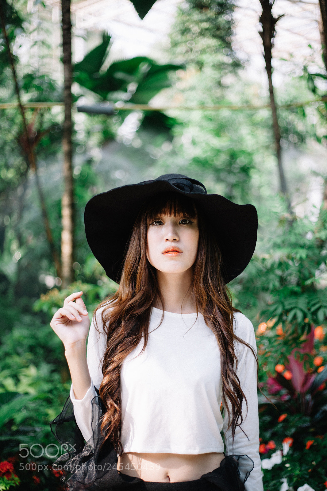 Canon EOS 5D sample photo. The beauty girl with photography