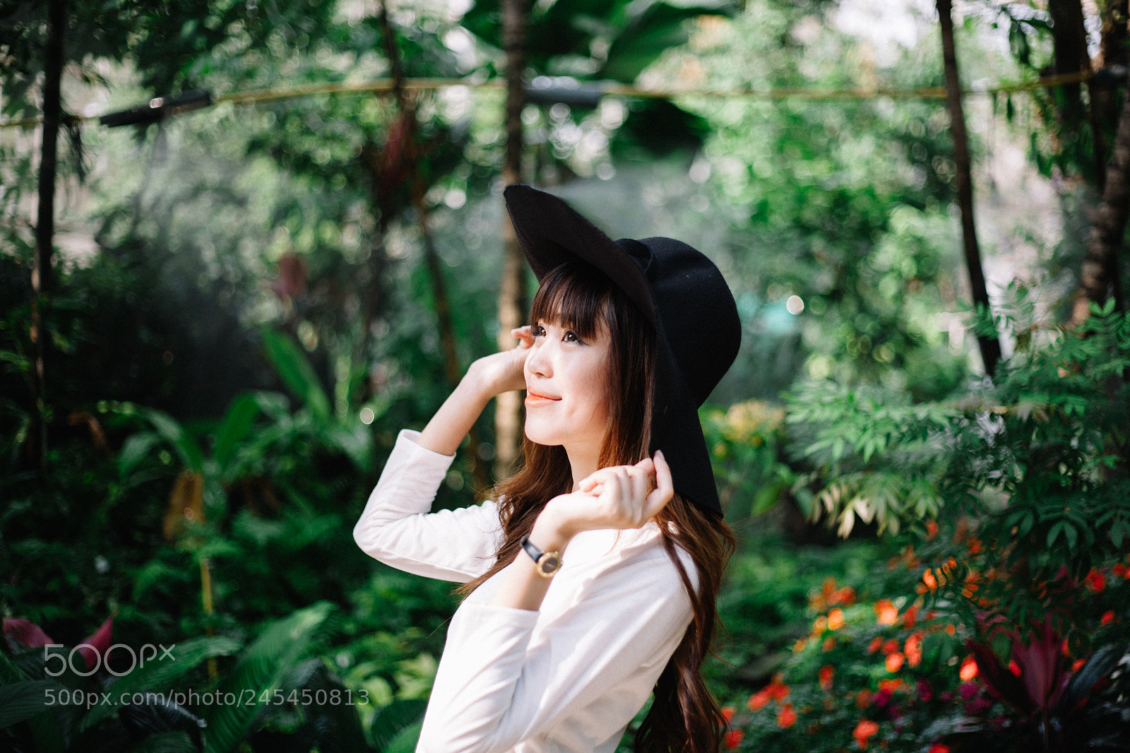 Canon EOS 5D sample photo. The beauty girl with photography