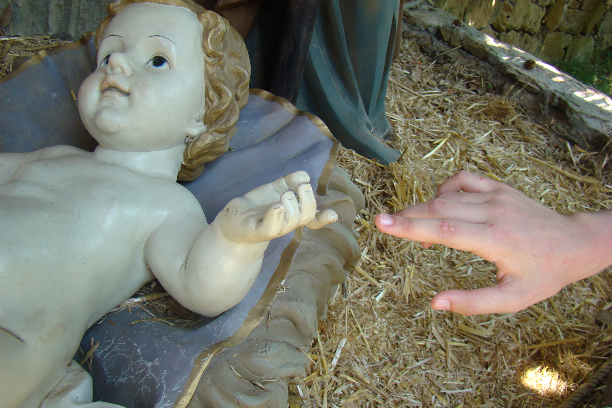 Sony DSC-H7 sample photo. House of the virgin mary statue photography