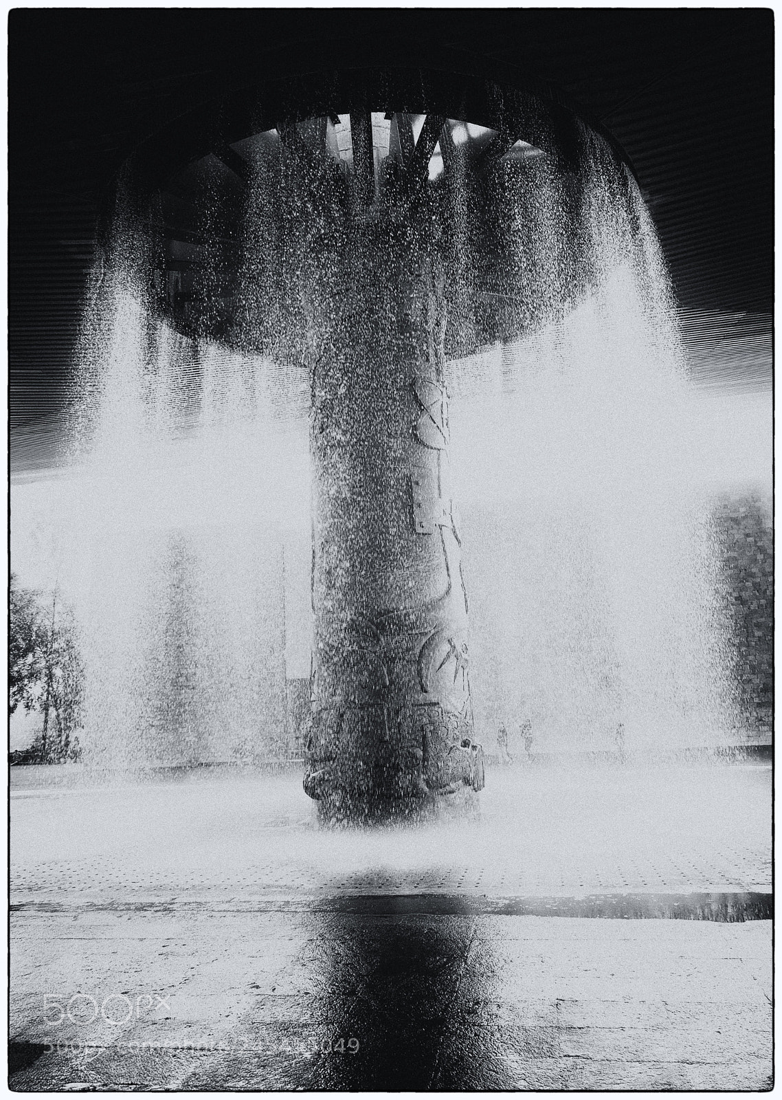 Fujifilm X-T20 sample photo. La fuente del museo photography