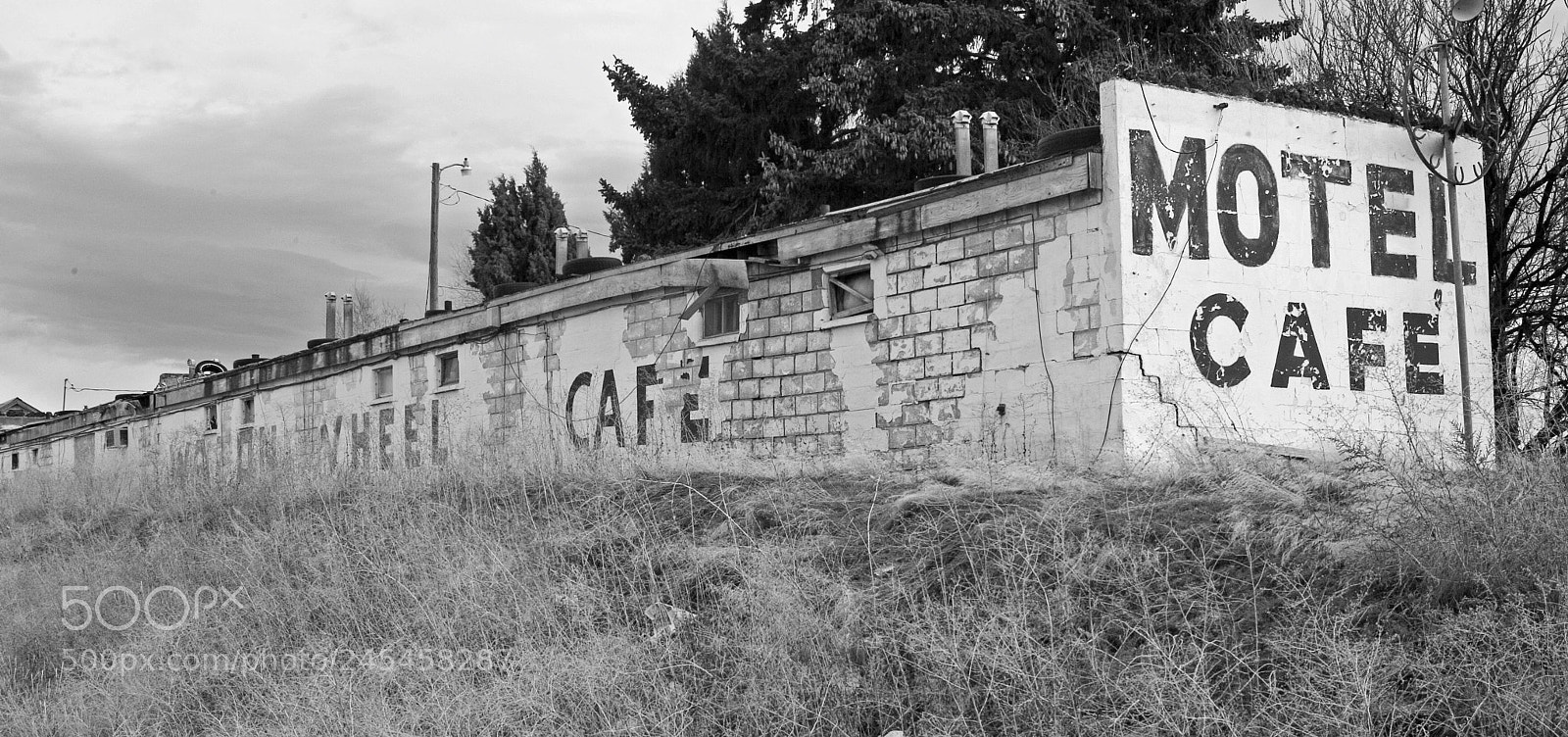 Canon EOS-1D Mark II sample photo. Wagon wheel motel photography