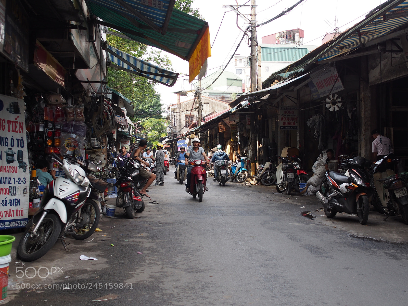 Olympus PEN E-PL5 sample photo. Moped alley in hanoi photography