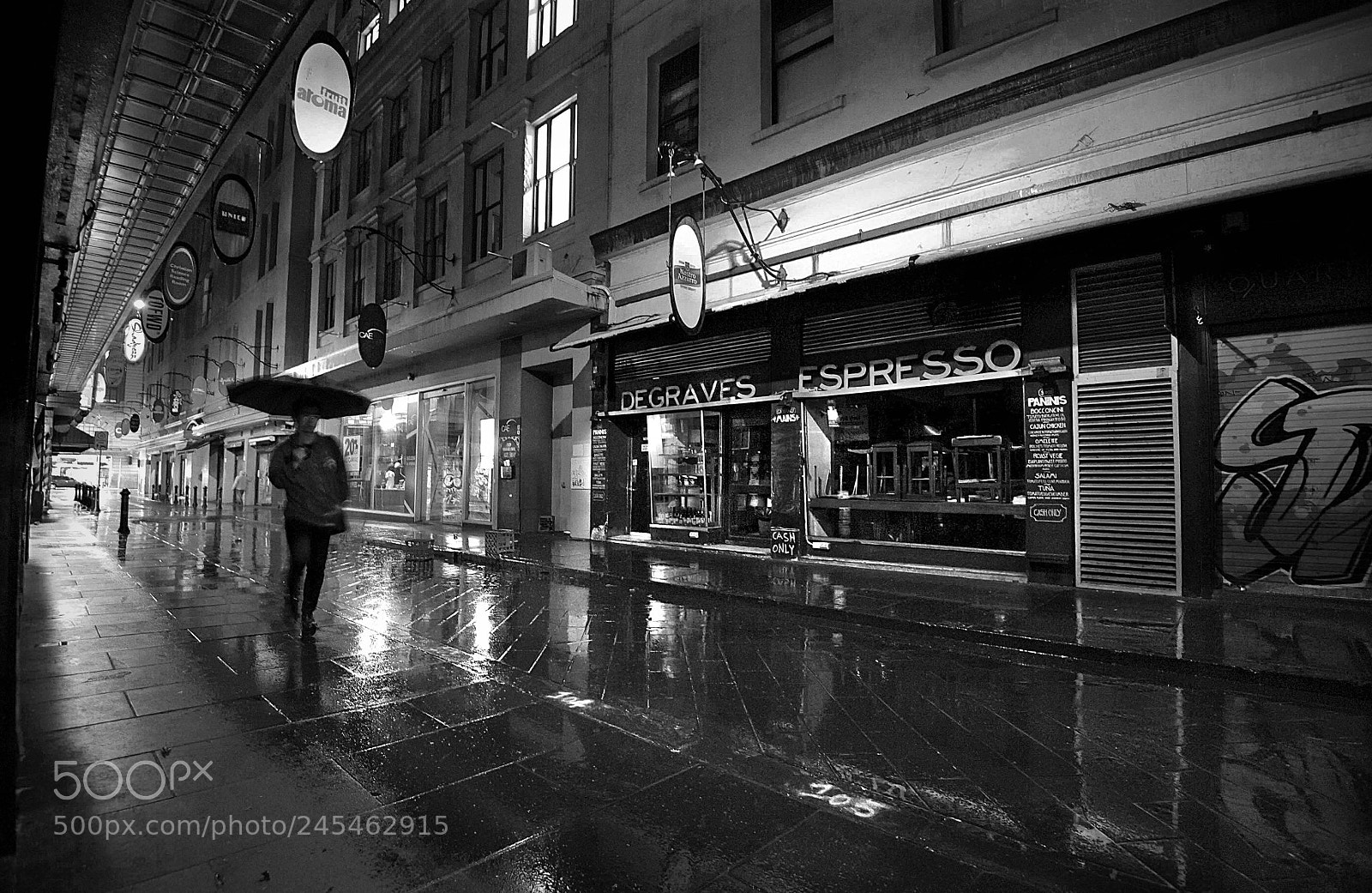 Nikon D700 sample photo. Rain on degraves photography