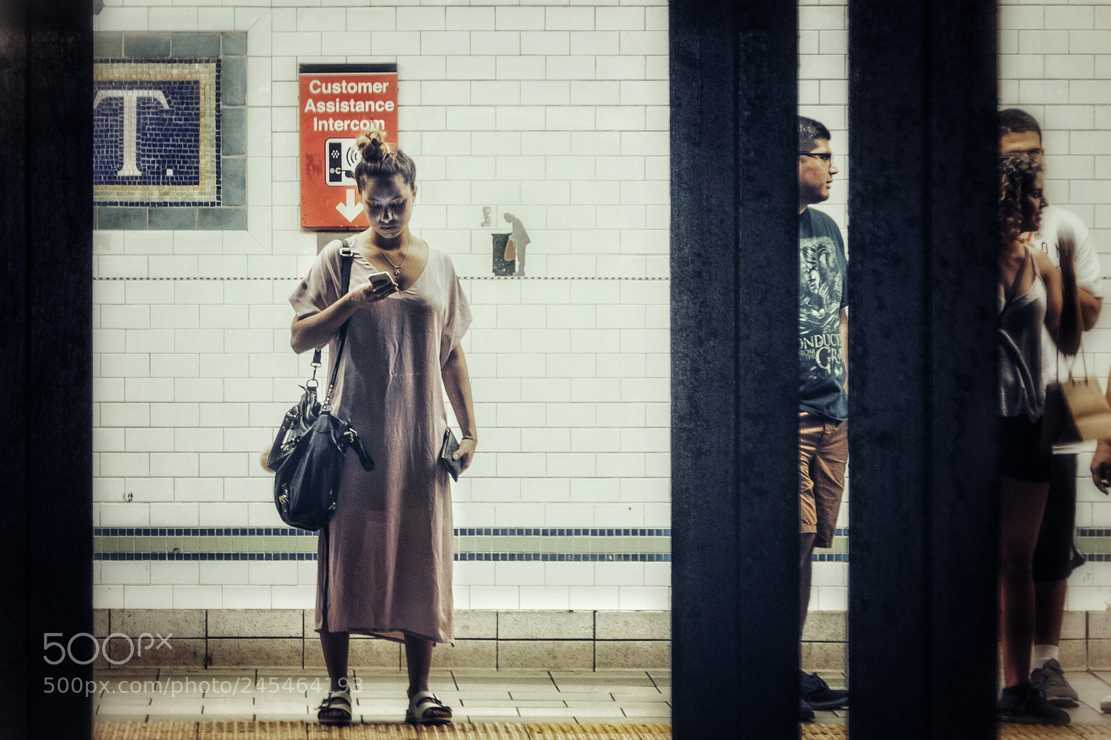 Fujifilm X-T1 sample photo. Customer assistance photography