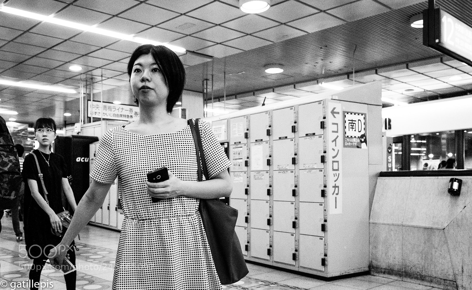 Fujifilm X-T1 sample photo. Shinjuku eki photography