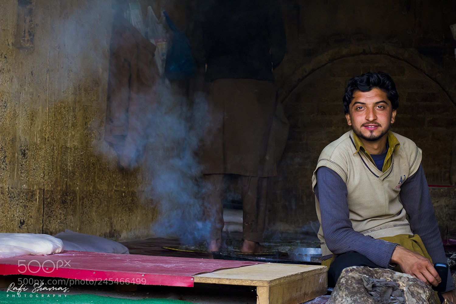 Canon EOS 600D (Rebel EOS T3i / EOS Kiss X5) sample photo. Tandoorchi (bakery boy)  photography