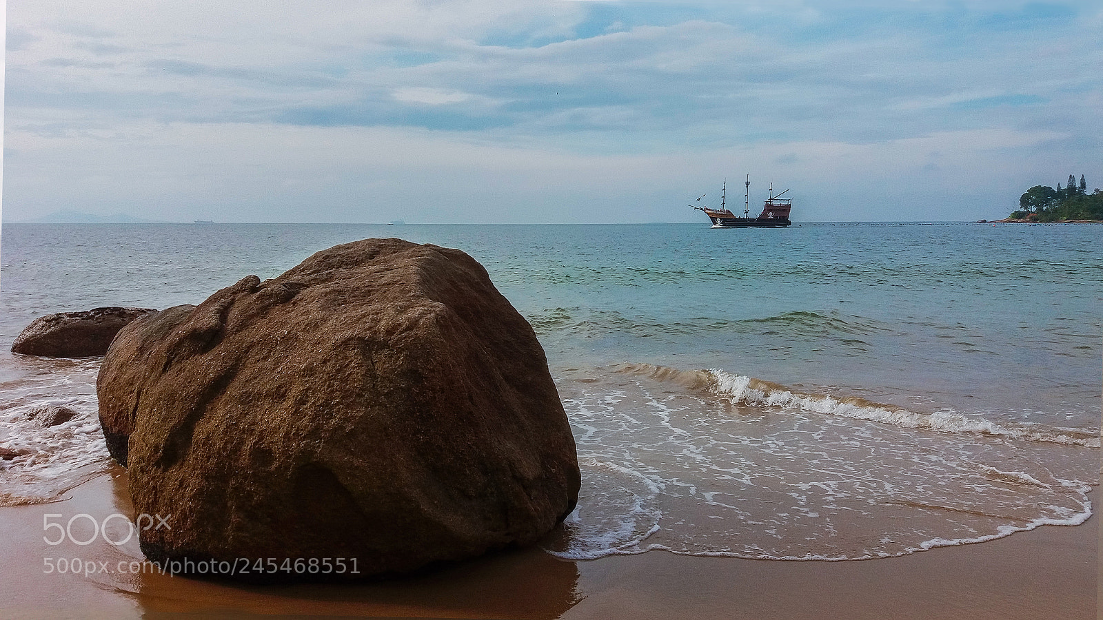 Samsung Galaxy J5 sample photo. Rock&boat photography