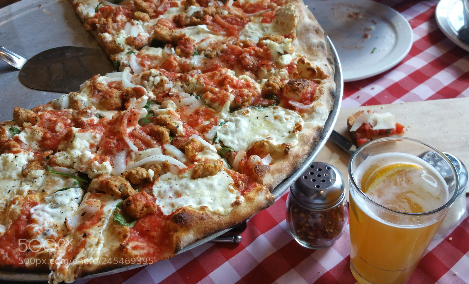 Samsung Galaxy Note4 sample photo. Pizza beer photography