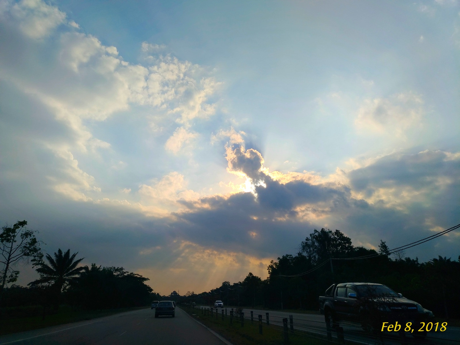 ASUS ZenFone 3 (ZE520KL) sample photo
