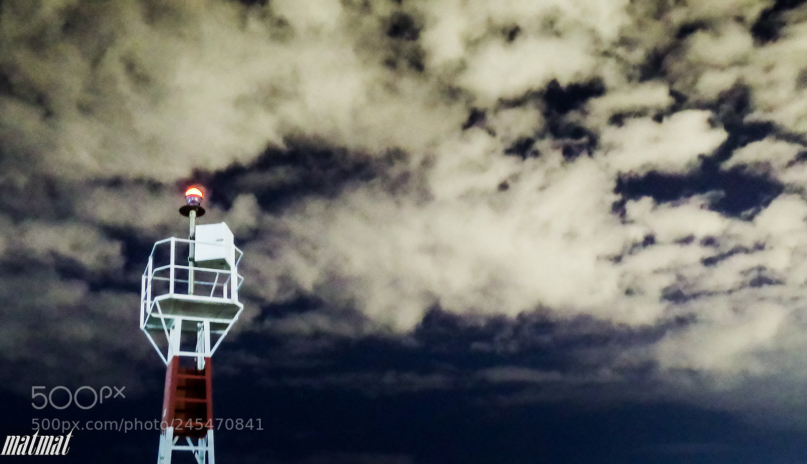 Pentax K-S2 sample photo. Roof photography