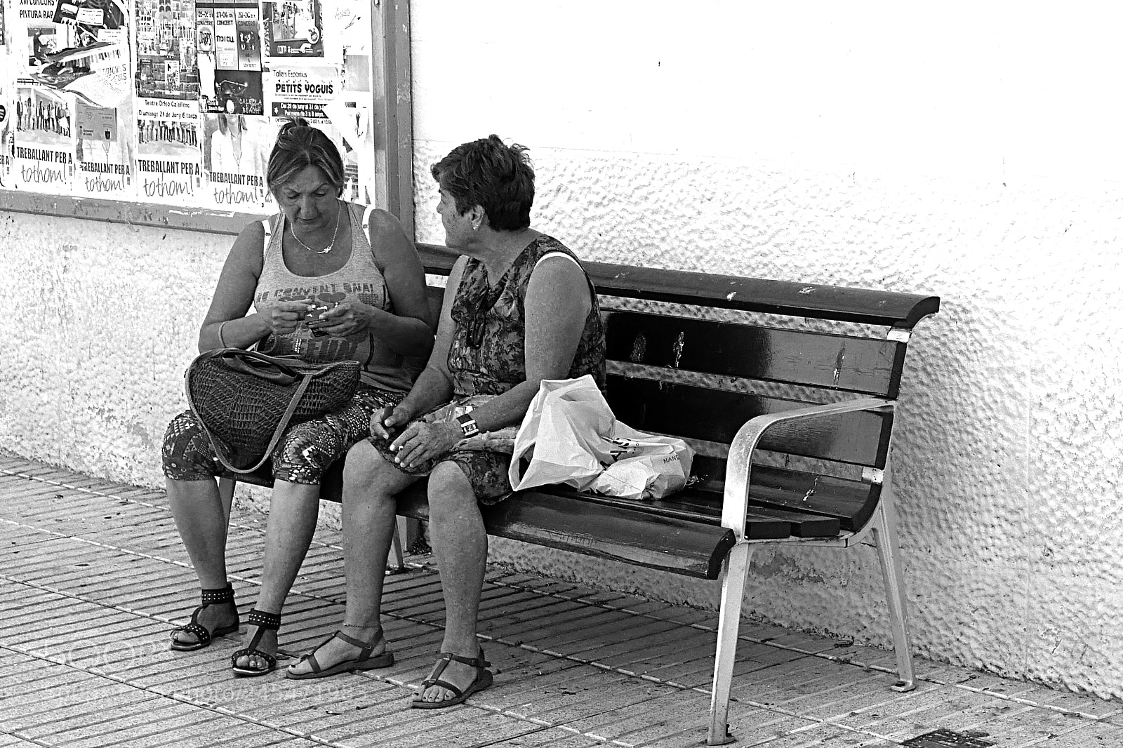 Panasonic Lumix DMC-LX100 sample photo. On the bench. photography