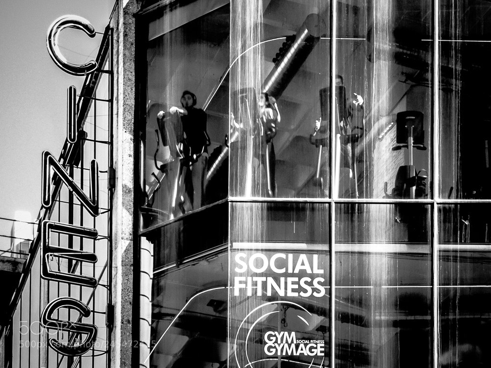 Panasonic Lumix DMC-ZS50 (Lumix DMC-TZ70) sample photo. Social fitness cinema photography