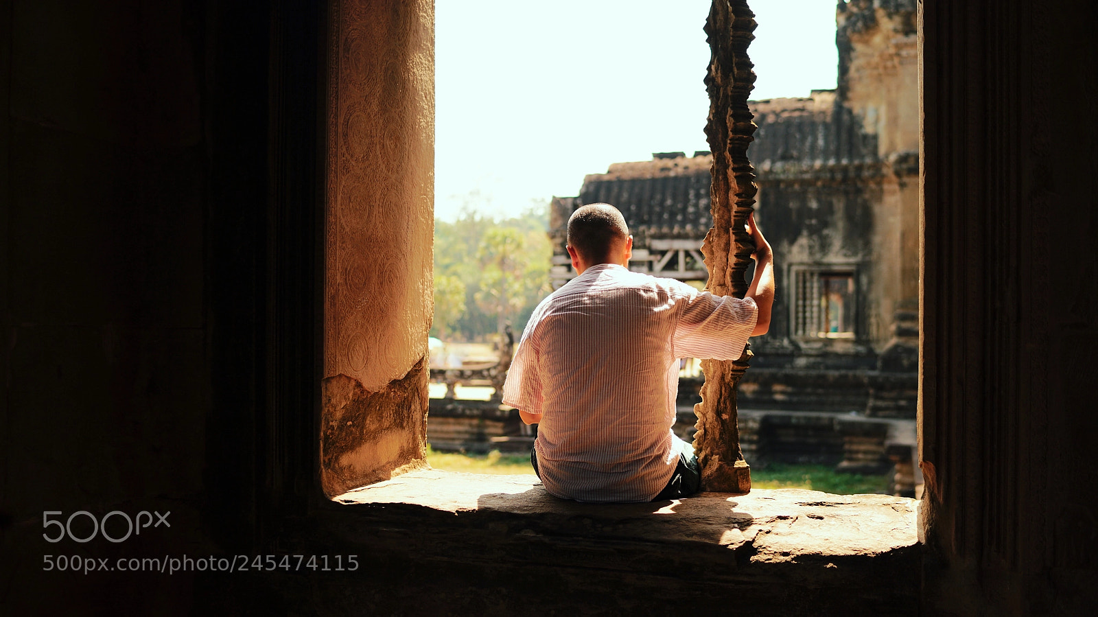 Sony a7R II sample photo. Selfie @ angkor wat photography