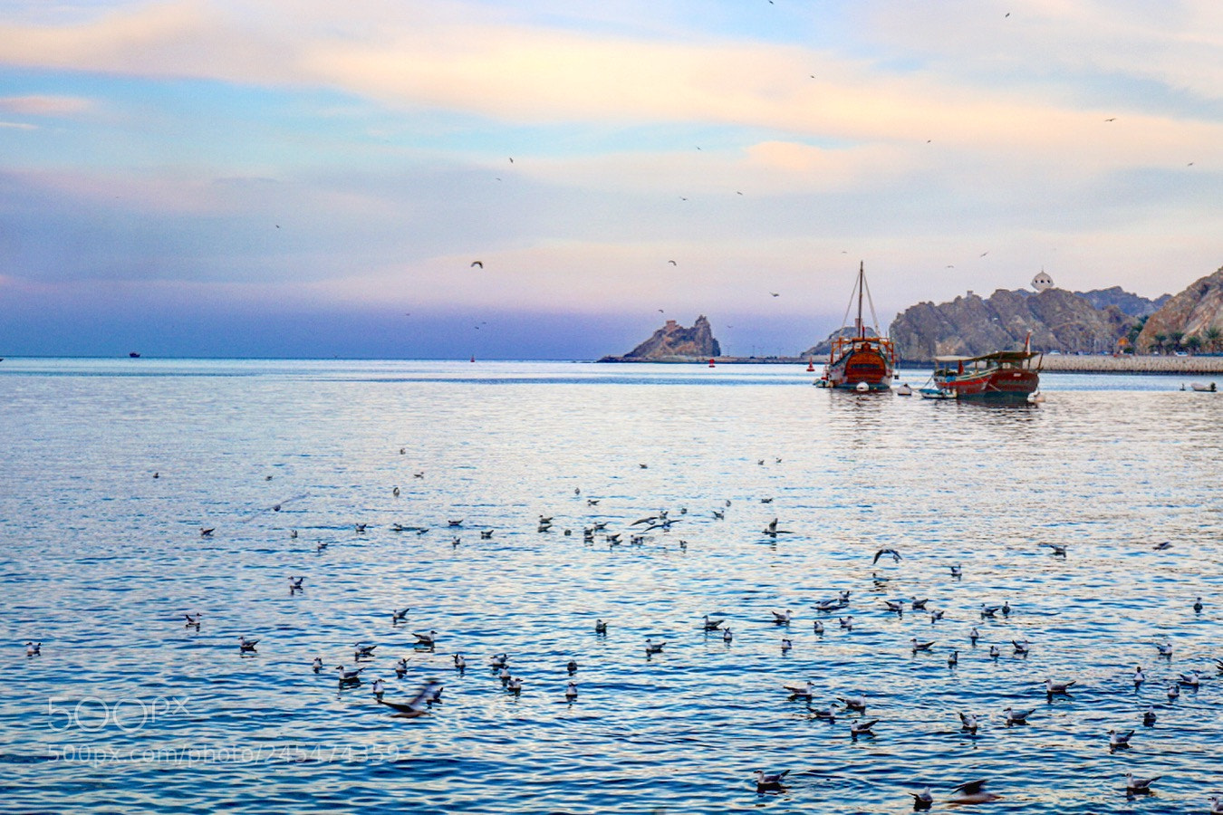 Canon EOS 750D (EOS Rebel T6i / EOS Kiss X8i) sample photo. Slowly drifting photography