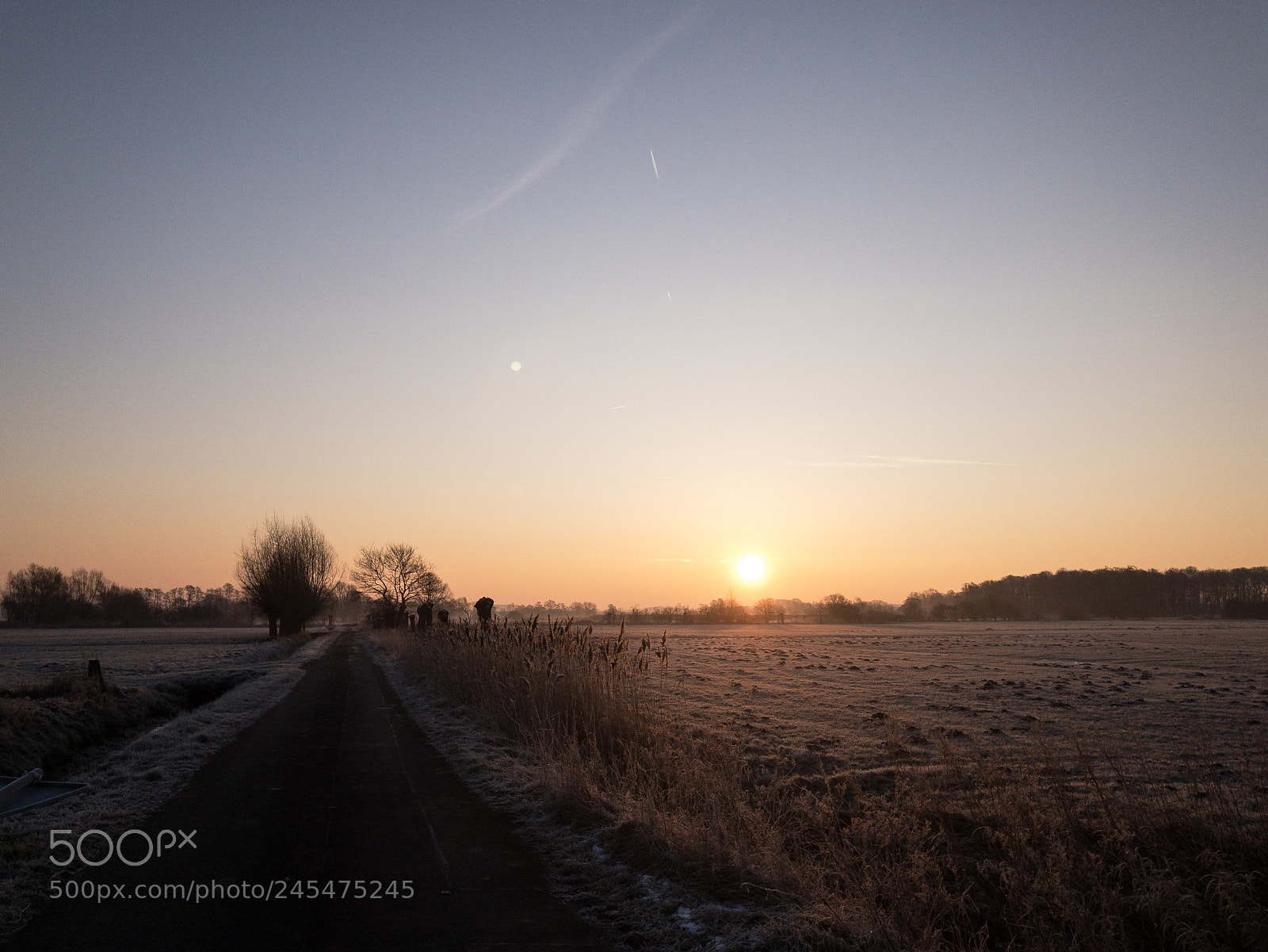 Apple iPhone 8 Plus sample photo. Sunrise on a cold photography