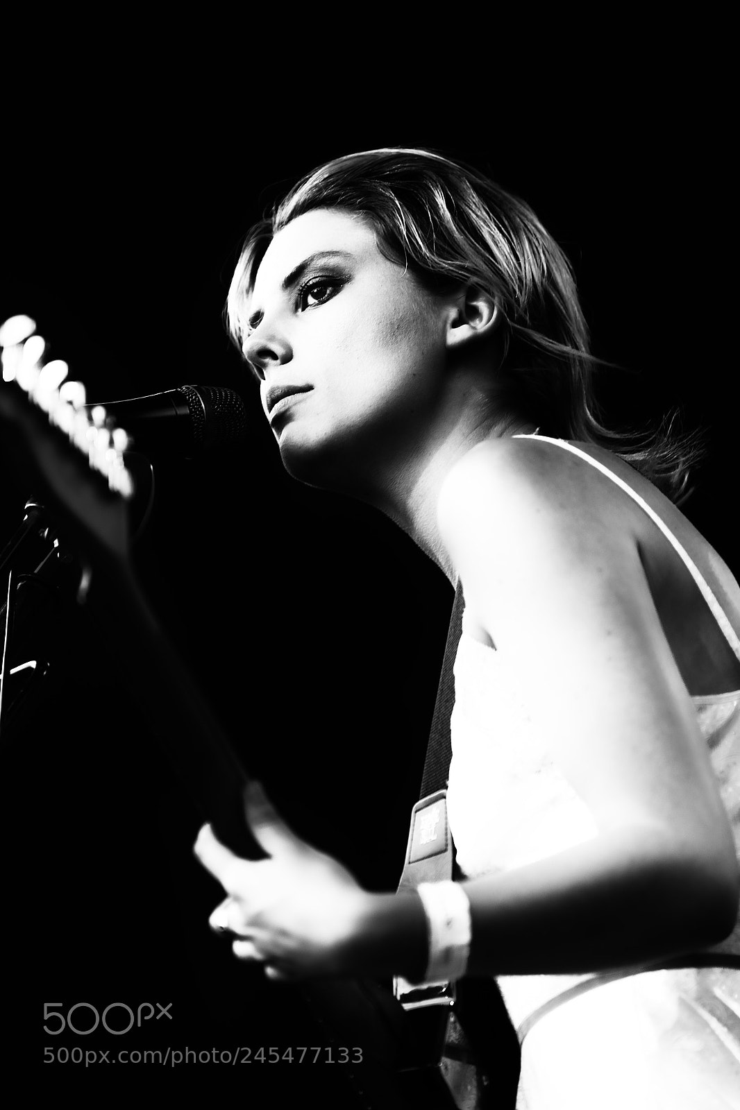 Canon EOS-1D X Mark II sample photo. Wolf alice photography