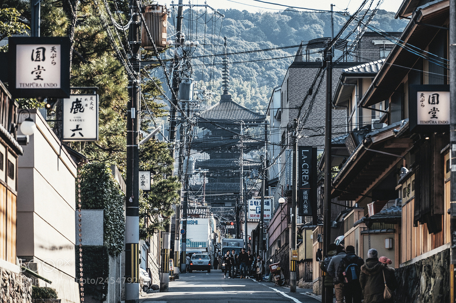 Fujifilm X-T1 sample photo. Yasaka street photography