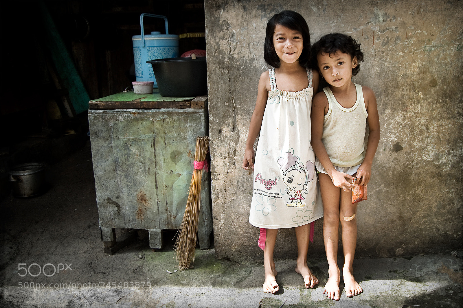Nikon D700 sample photo. Neighborhood kids / indonesia photography