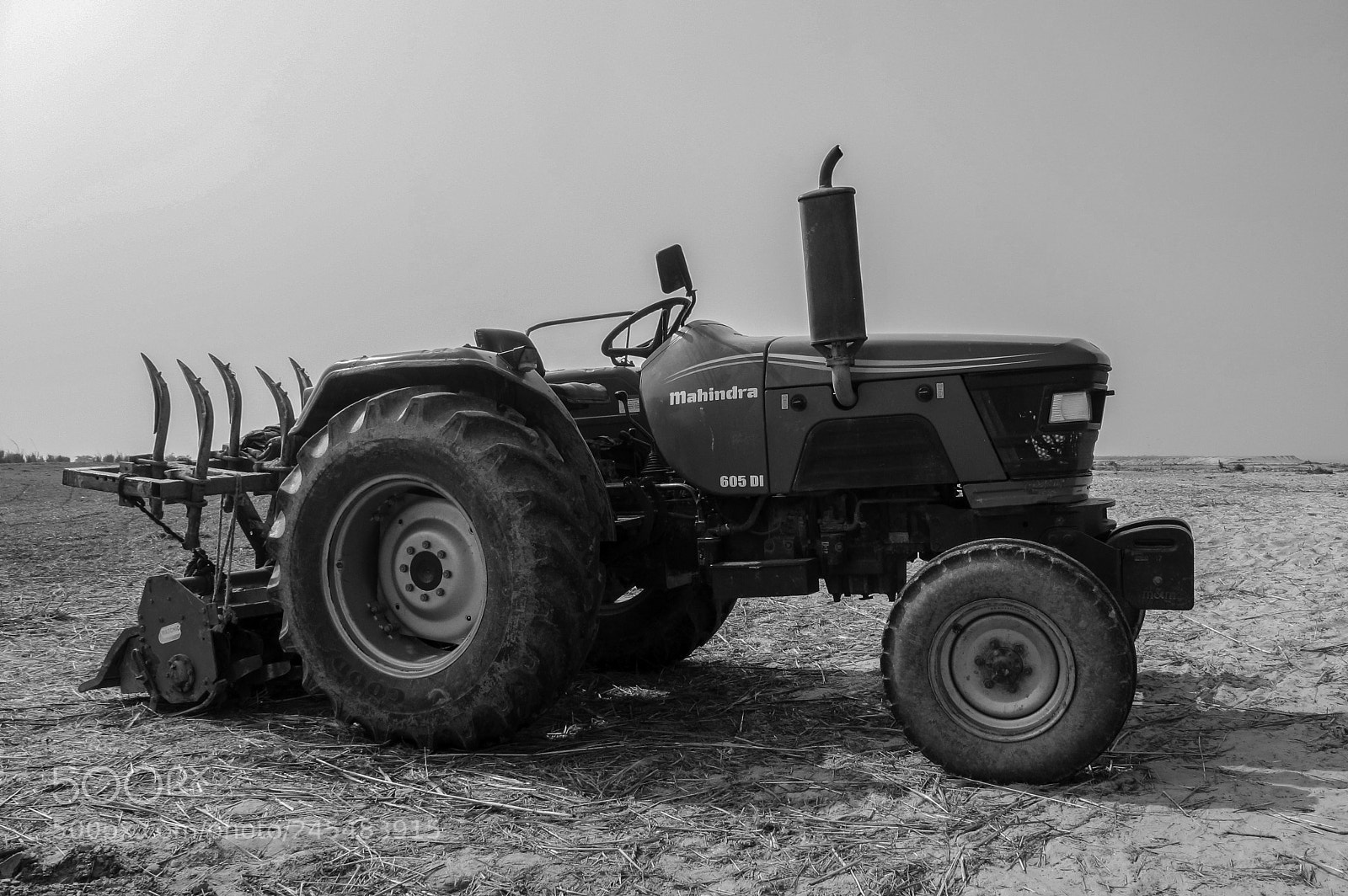 Canon PowerShot G11 sample photo. Tractor, padma river near photography