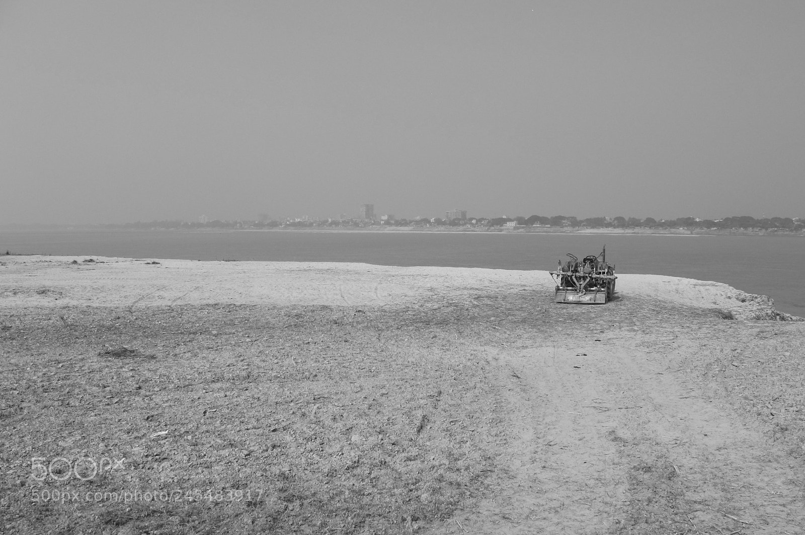 Canon PowerShot G11 sample photo. Tractor, padma river near photography