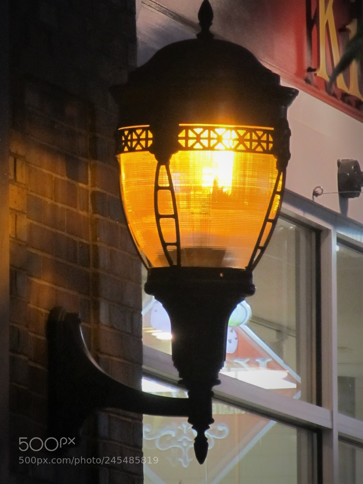 Canon PowerShot SX130 IS sample photo. Lantern photography