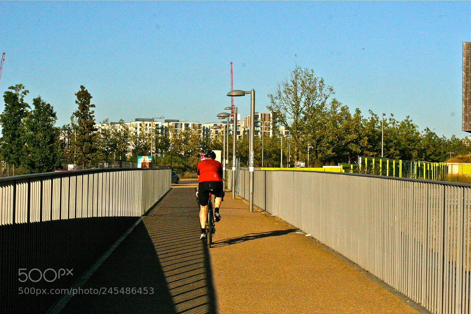 Canon EOS 30D sample photo. Urban cyclist photography