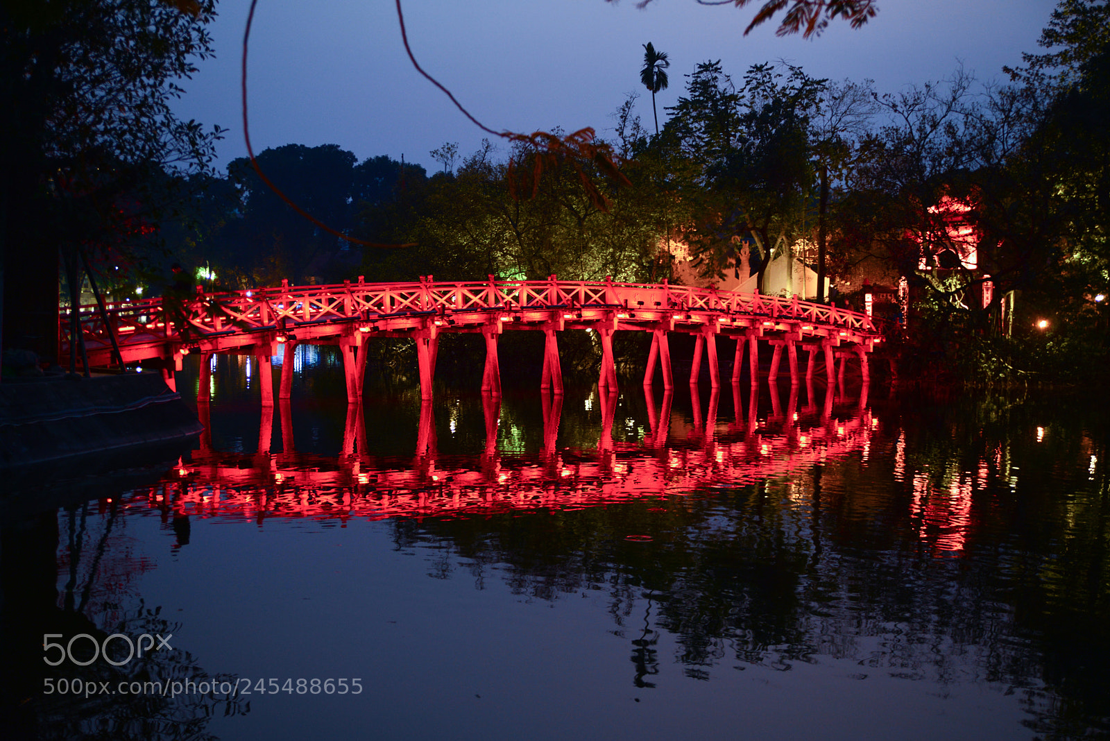 Nikon D600 sample photo. Ha noi morning sunlight photography