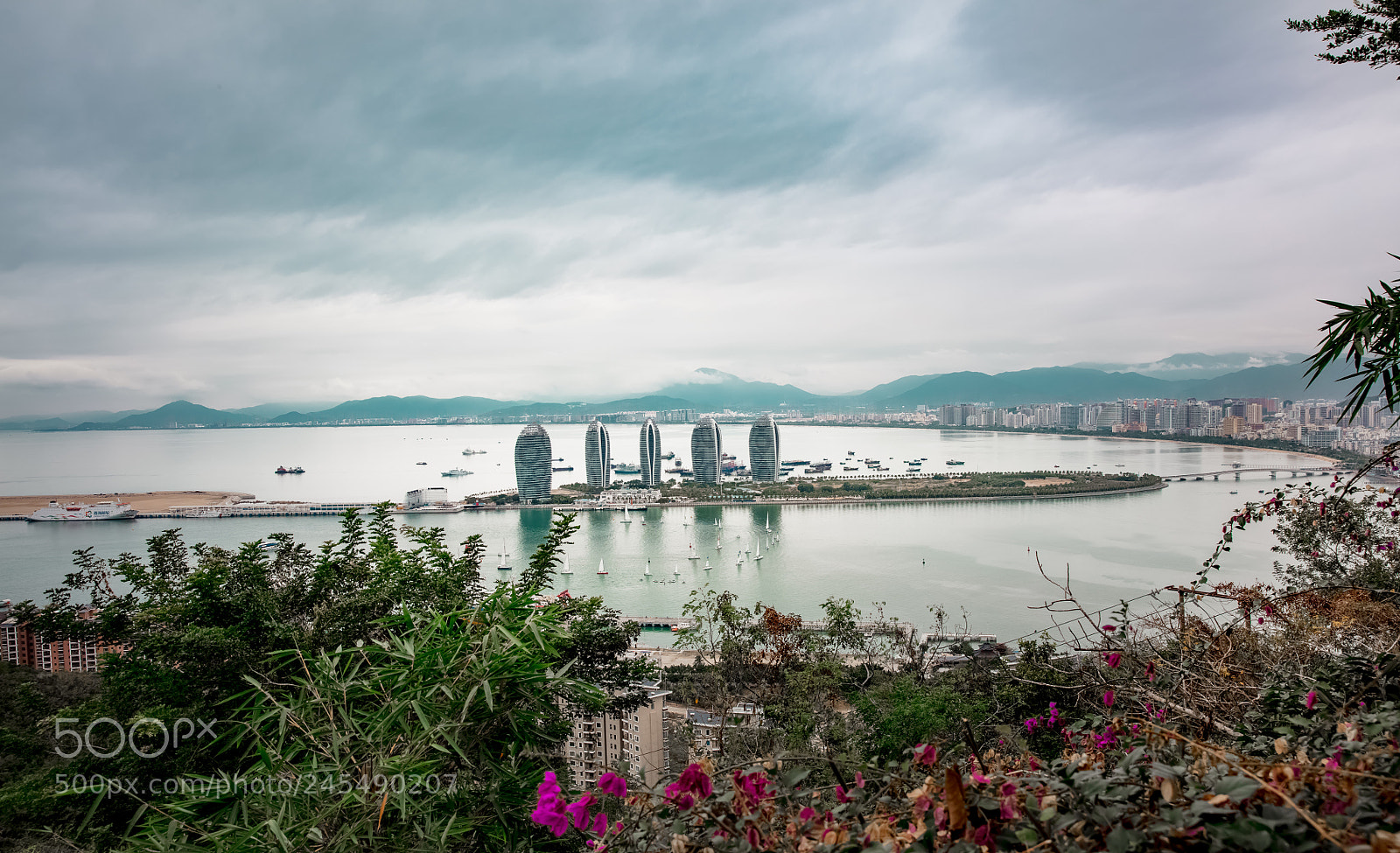 Canon EOS 5DS R sample photo. A beach in winter photography
