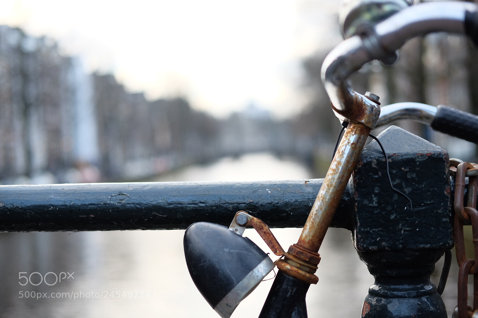 Fujifilm X-E2 sample photo. Bicicletta sul canale photography