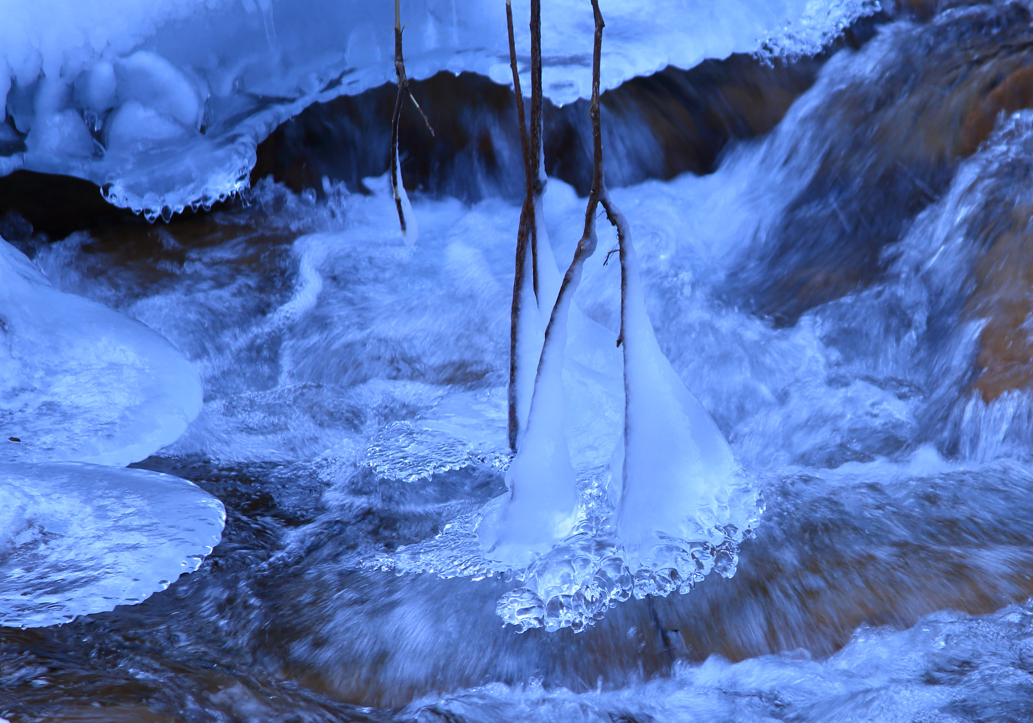 Canon EF-S 55-250mm F4-5.6 IS II sample photo. Valley photography