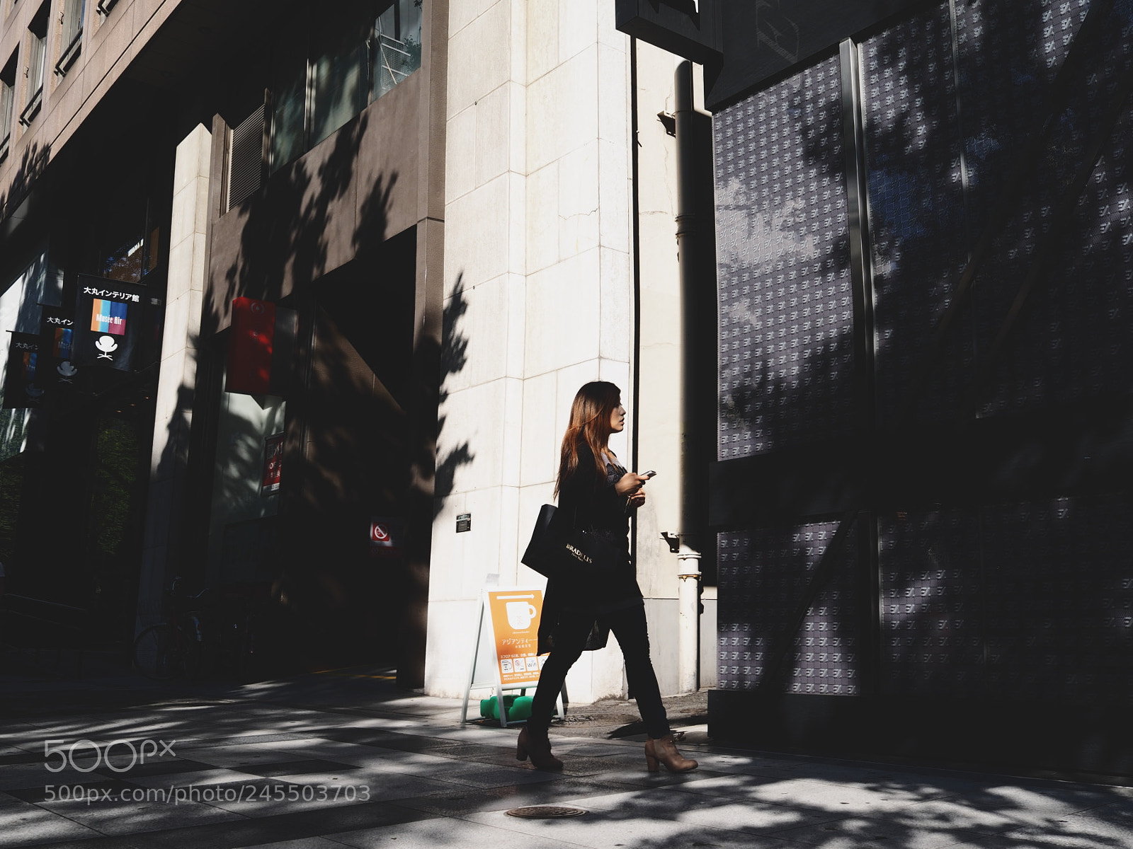 Olympus OM-D E-M1 sample photo. City snap photography
