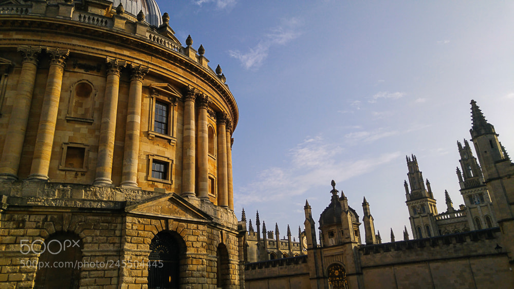 LG G4 sample photo. Radcliffe camera and all photography