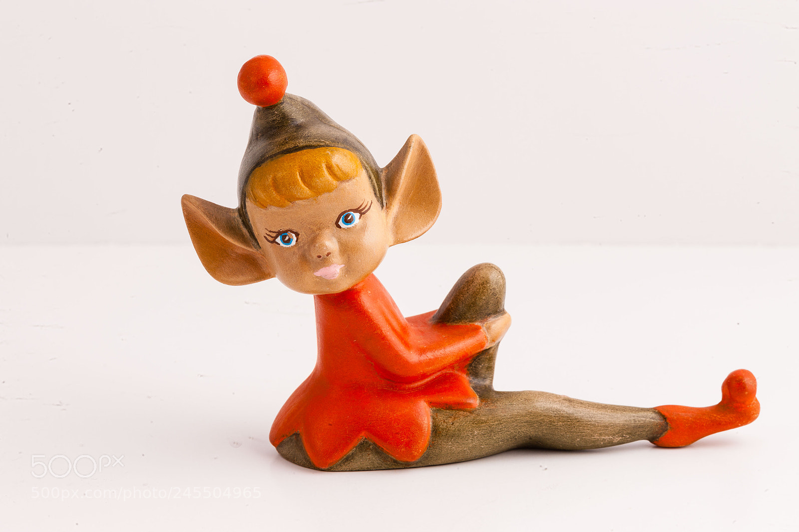 Canon EOS-1Ds Mark III sample photo. Handmade sitting elf figurine photography