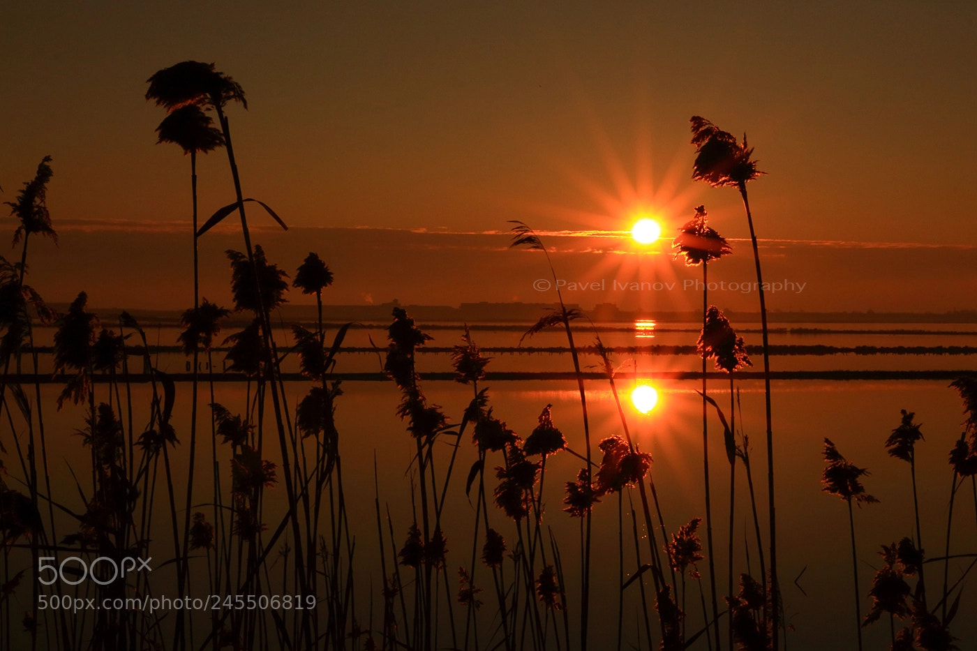 Canon EOS 700D (EOS Rebel T5i / EOS Kiss X7i) sample photo. Winter sunrise over the photography