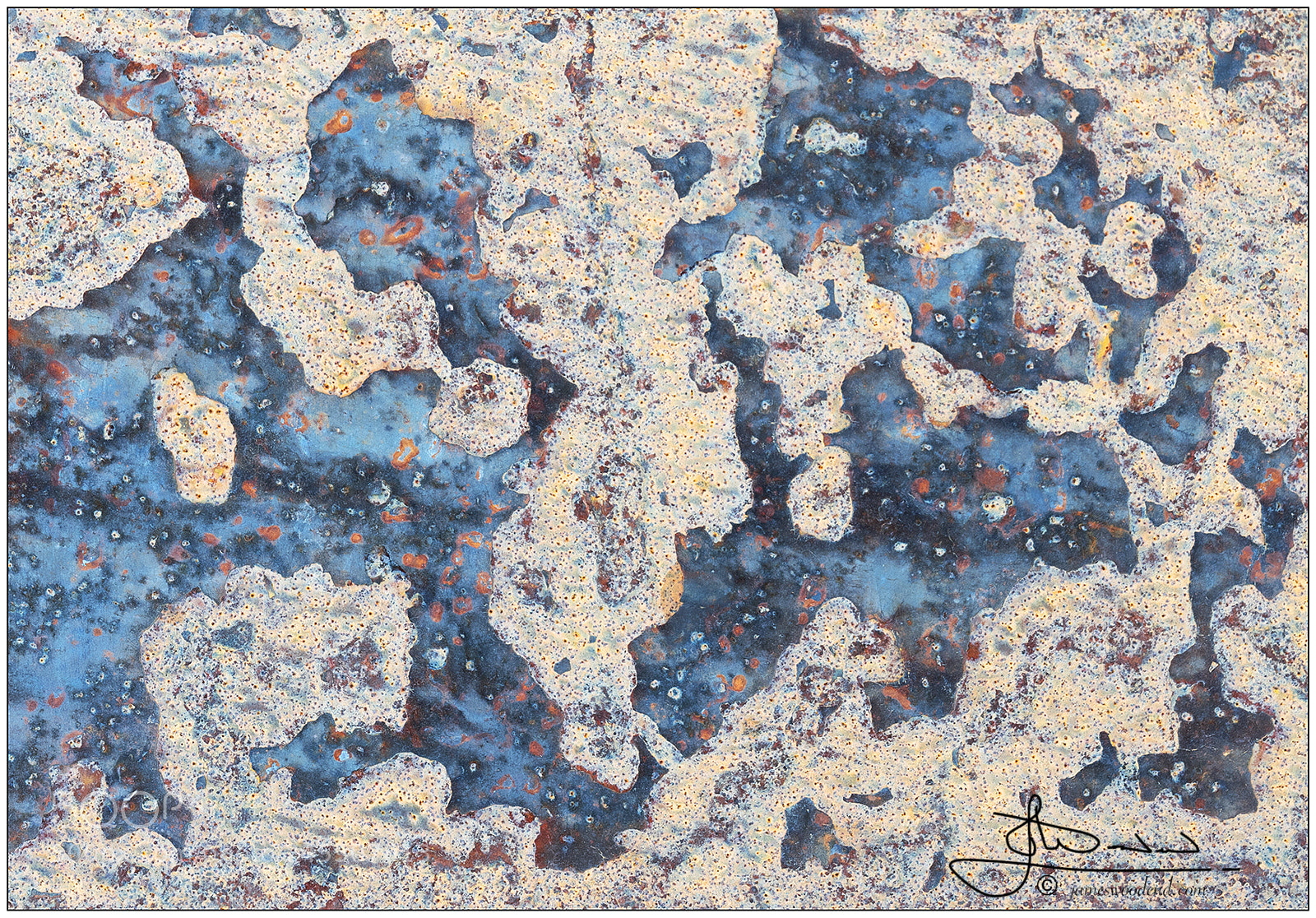 Sony a7R III sample photo. Islands (peeling paint & rust) photography