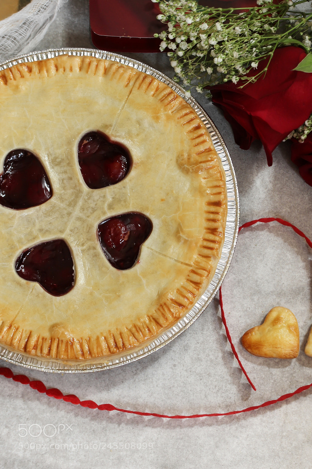 Canon EOS 60D sample photo. Homemade cherry pie with photography