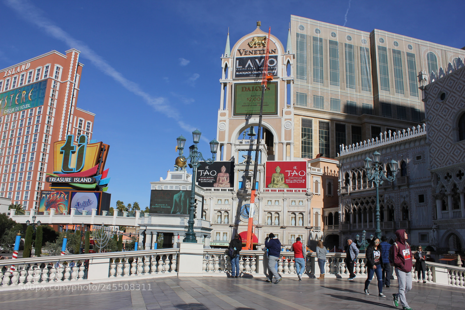 Canon EF-S 18-55mm F3.5-5.6 IS sample photo. Las vegas, nevada, us photography