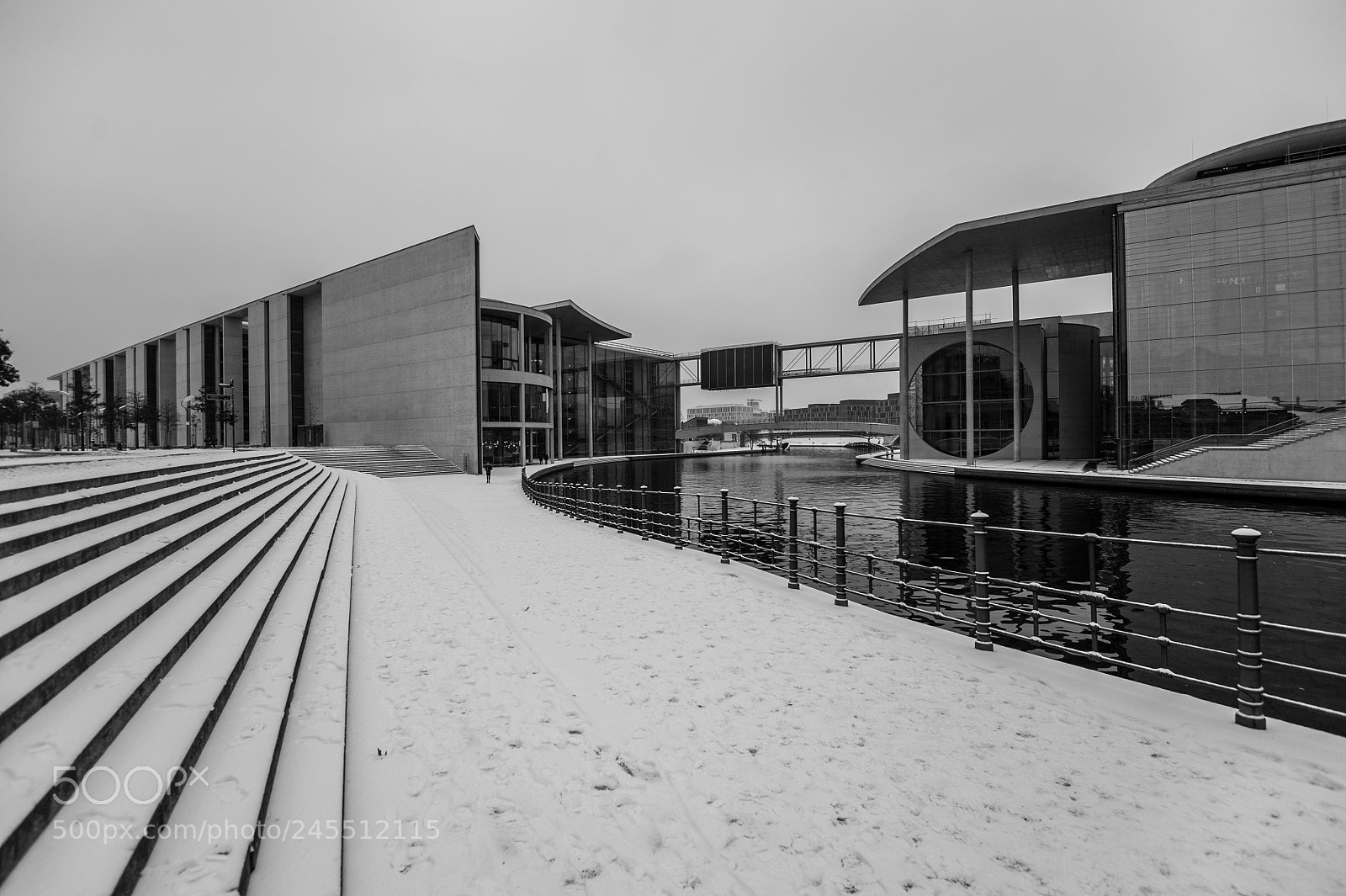 Nikon D700 sample photo. Regierungsviertel photography