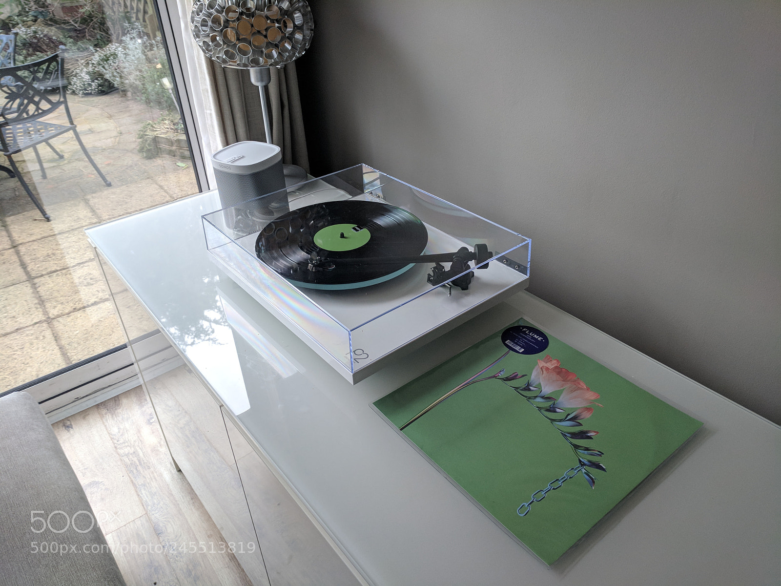 Google Pixel sample photo. Turntable photography
