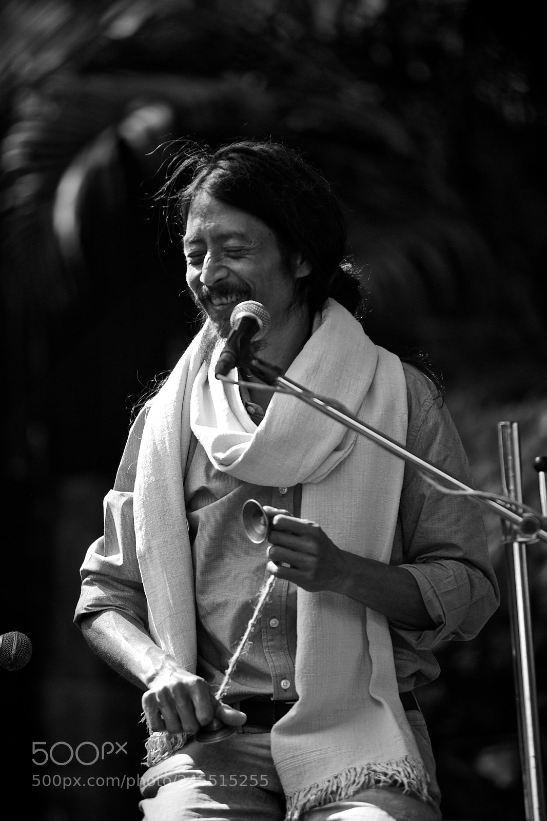 Nikon D700 sample photo. The musician photography