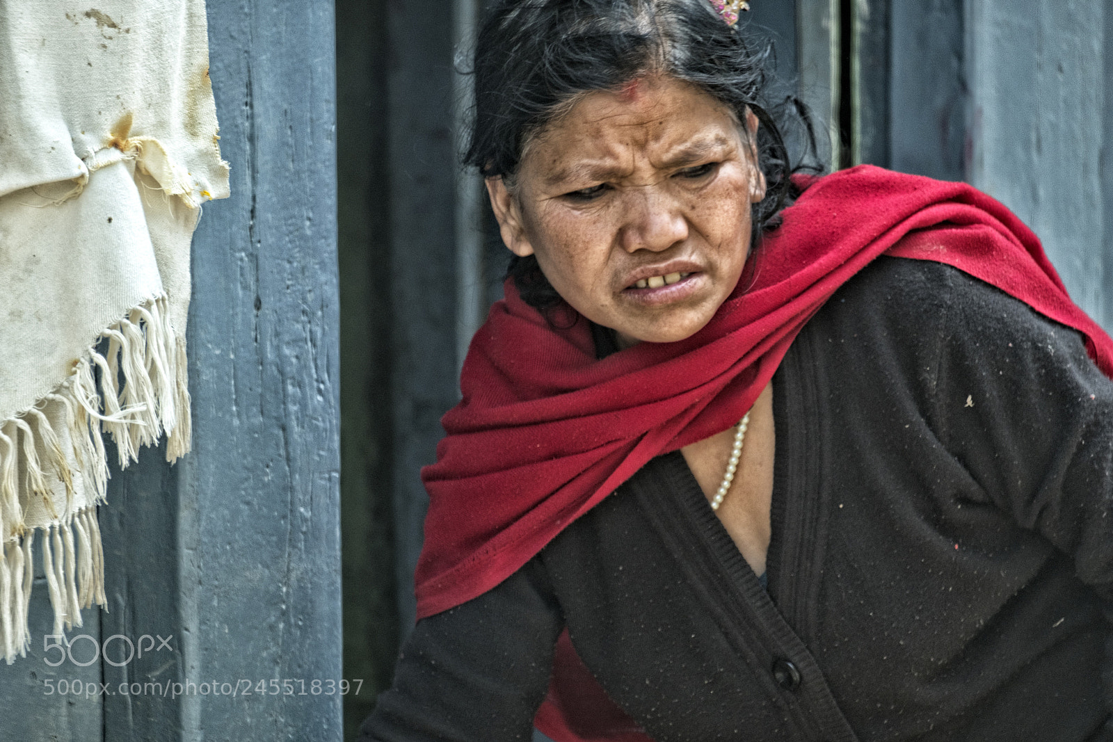 Fujifilm X-T2 sample photo. Red scarf photography