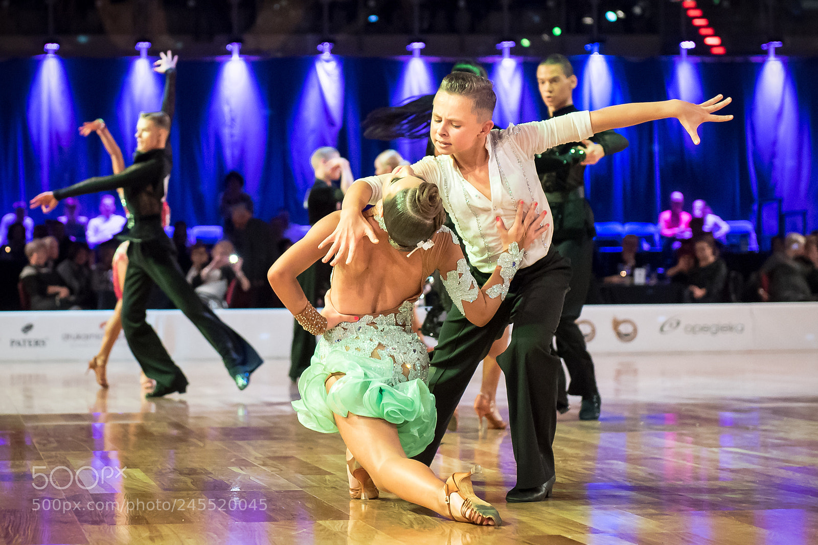 Nikon D5 sample photo. Dancers dancing latin dance photography