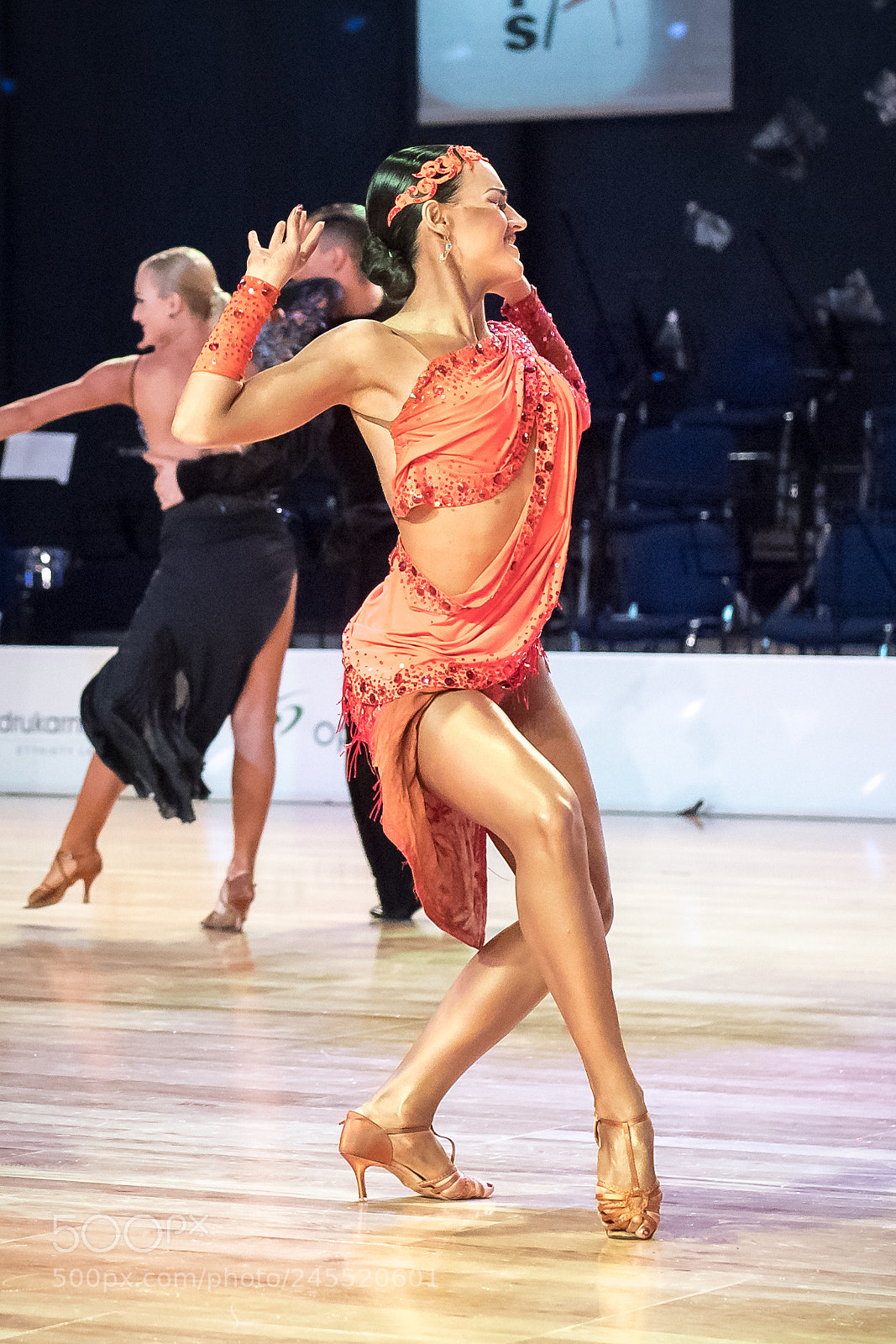 Nikon D5 sample photo. Dancers dancing latin dance photography