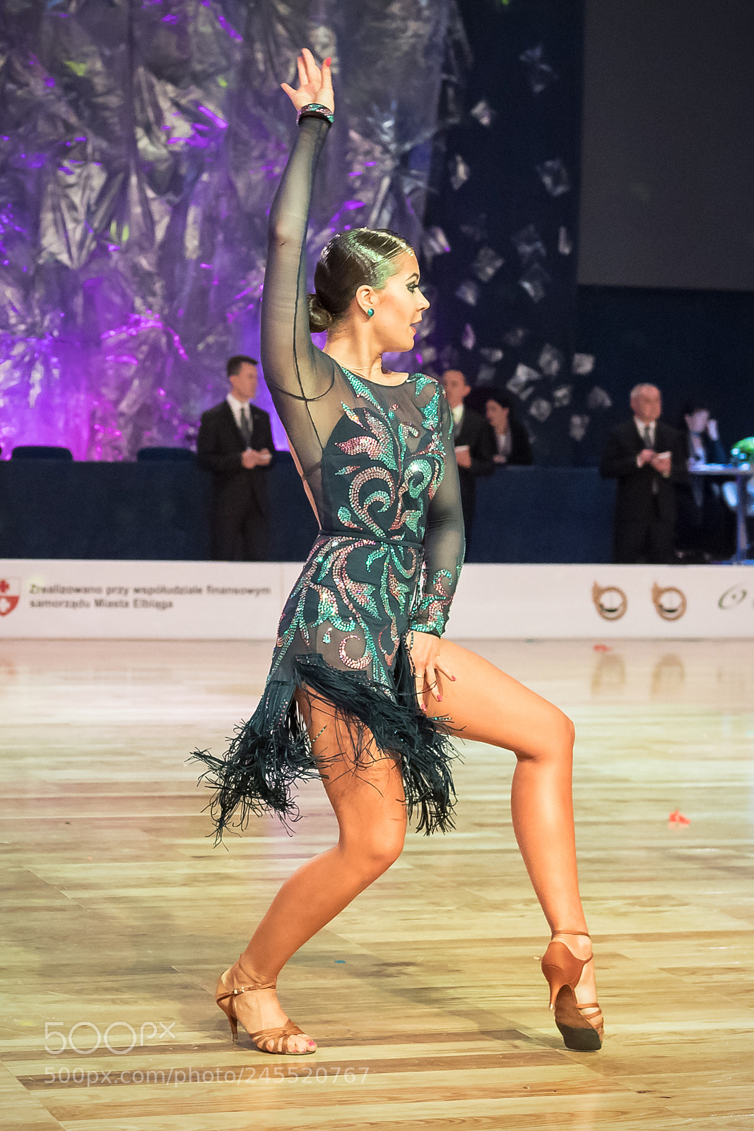 Nikon D5 sample photo. Dancers dancing latin dance photography