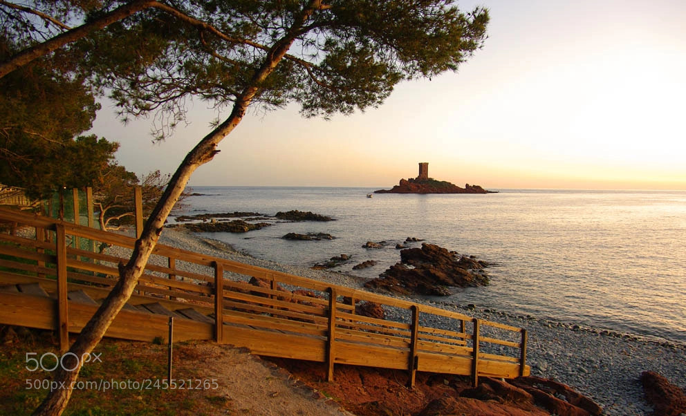Pentax K20D sample photo. Esterel  coast photography