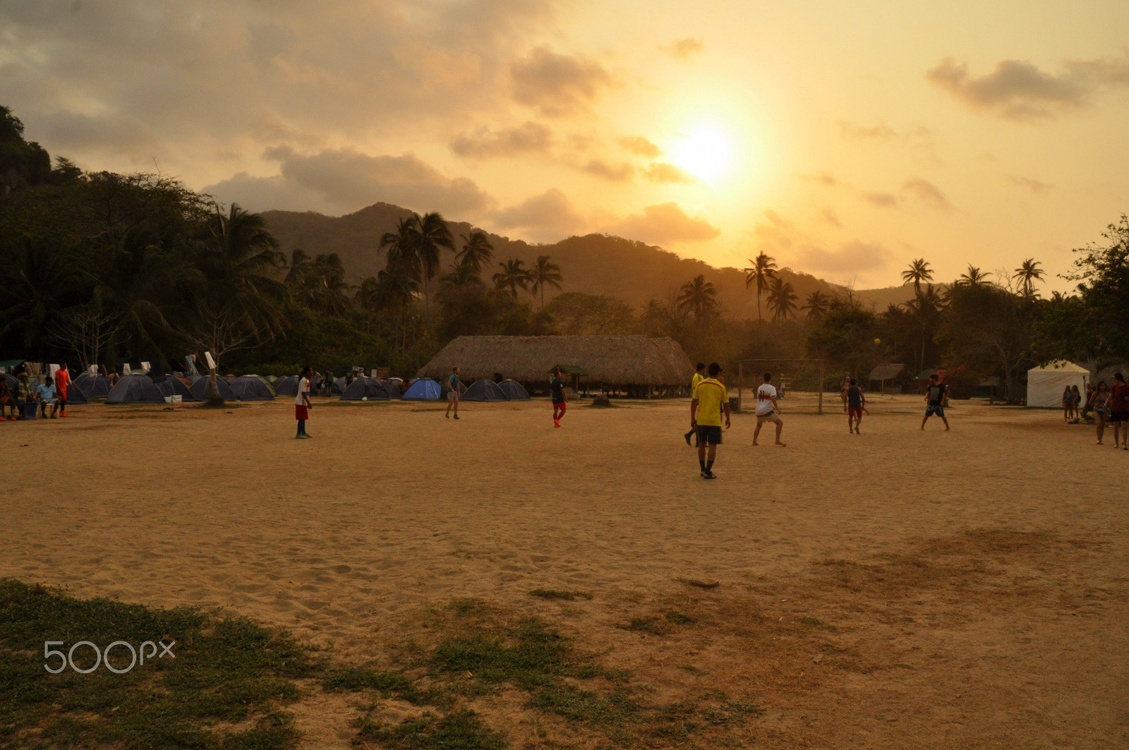 Nikon D5000 + Tamron 18-270mm F3.5-6.3 Di II VC PZD sample photo. Playing soccer on the beach in colombia photography