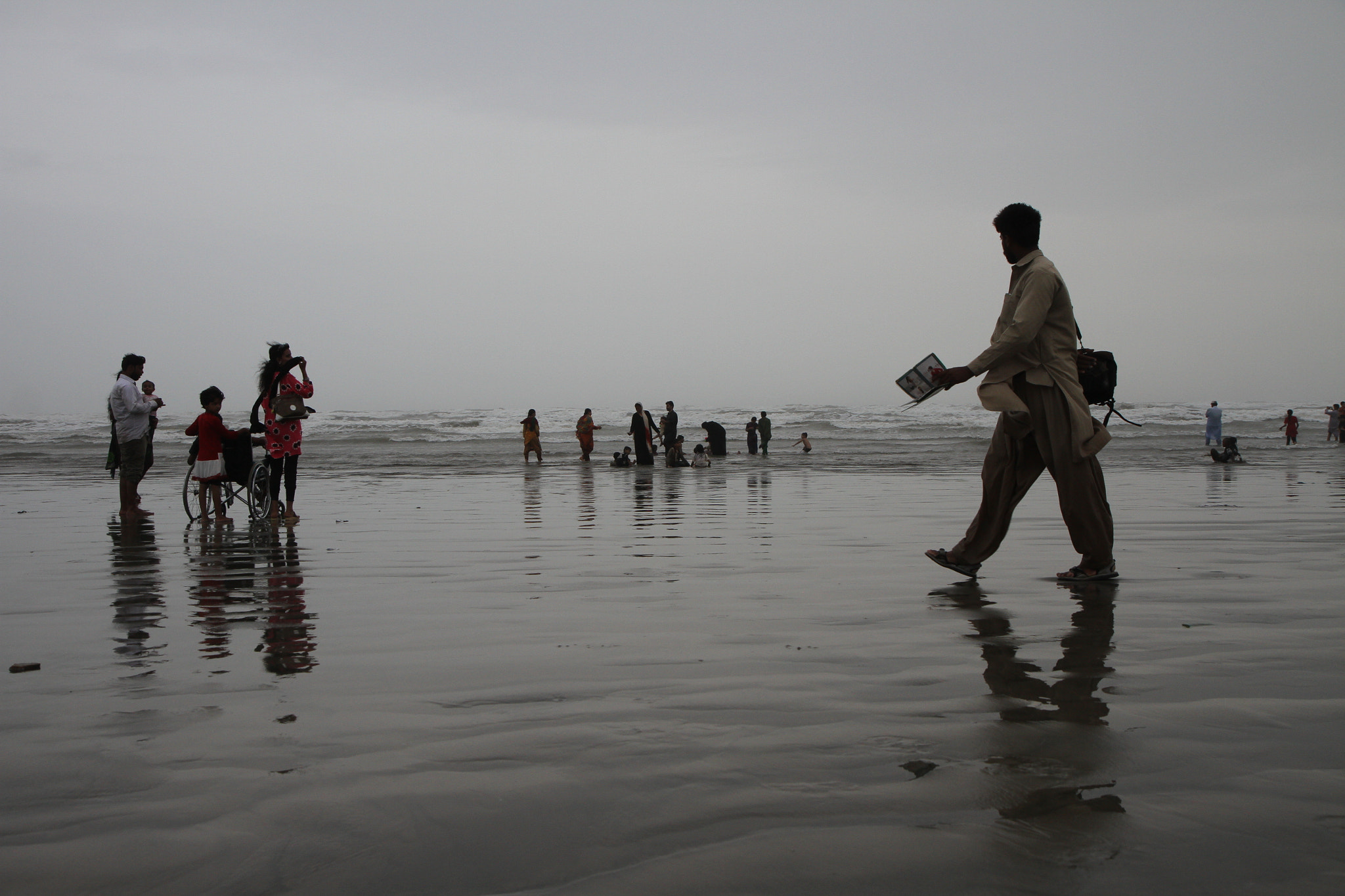 Canon EF-S 17-55mm F2.8 IS USM sample photo. Clifton beach during the wet season photography